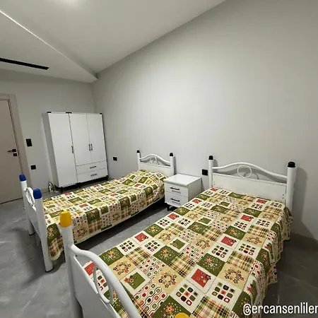 Huzurlu Aile Evi Guevenlikli Havuzlu Site * 库萨达斯