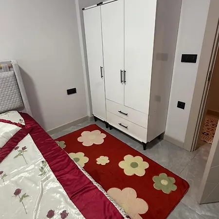 Lägenhet Huzurlu Aile Evi Guevenlikli Havuzlu Site *