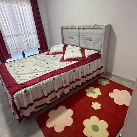 Huzurlu Aile Evi Guevenlikli Havuzlu Site