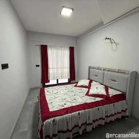 Apartman Huzurlu Aile Evi Guevenlikli Havuzlu Site *
