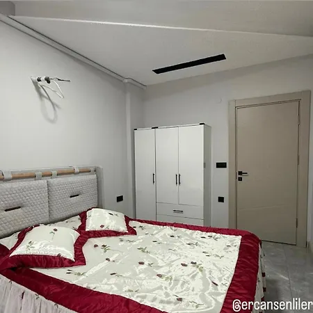 Huzurlu Aile Evi Guevenlikli Havuzlu Site