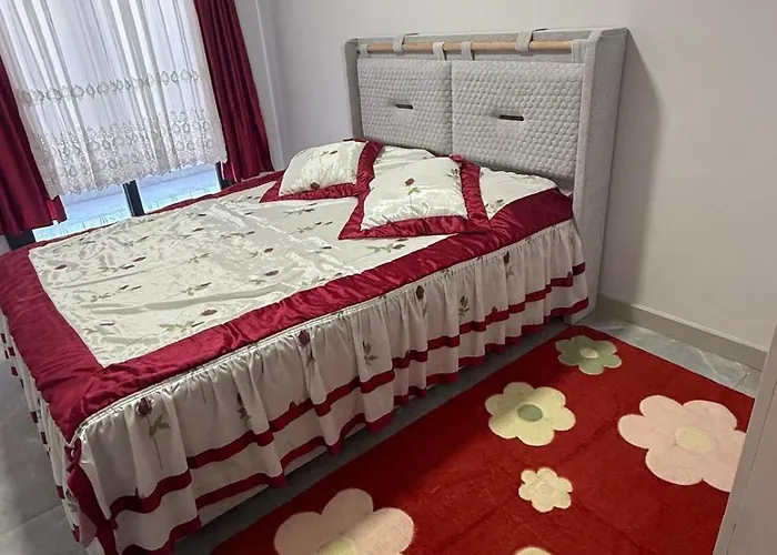 Huzurlu Aile Evi Guevenlikli Havuzlu Site