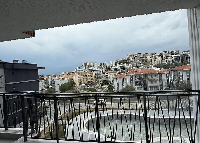 Huzurlu Aile Evi Guevenlikli Havuzlu Site